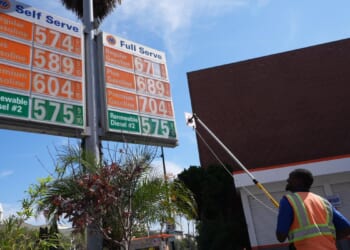 Oil and gas prices rapidly rise as Iran war shows no signs of letting up