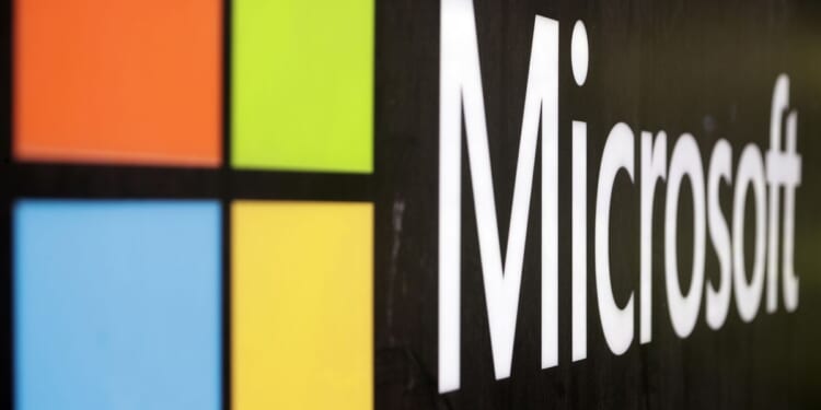 Media watchdog dings MSN for freezing out conservative news