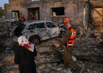 Trump threatens Iran following new wave of attacks on Gulf states and Israel