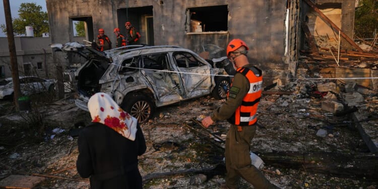 Trump threatens Iran following new wave of attacks on Gulf states and Israel