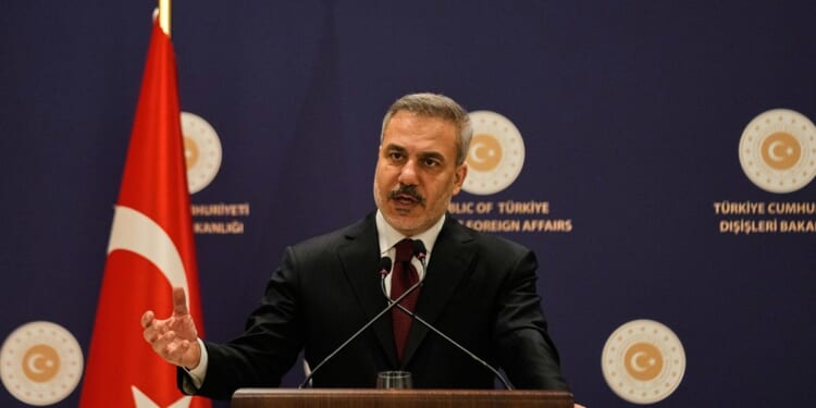 Targeted by third Iranian missile, Turkey is running between Tehran and Washington to no avail