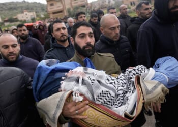 Israeli soldiers fire on family car in occupied West Bank, killing 4