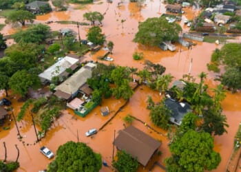 Hawaii suffers its worst flooding in 20 years and forecasters warn more rain is coming