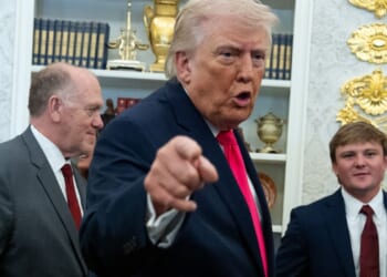 Trump extends deadline on Iran to April 6