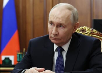 Russia sending drones, food and medicine to Iran, report says