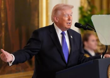 Trump says he'll attend White House Correspondents dinner, ending boycott