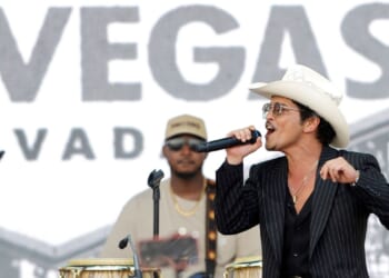 ‘New king of Las Vegas’ is celebrated with Strip parade