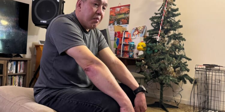 Minnesota authorities investigate arrest by ICE of a Hmong American man as a possible kidnapping
