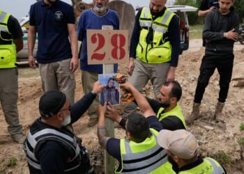 New Israeli strikes hit southern Lebanon a day after historic talks in Washington