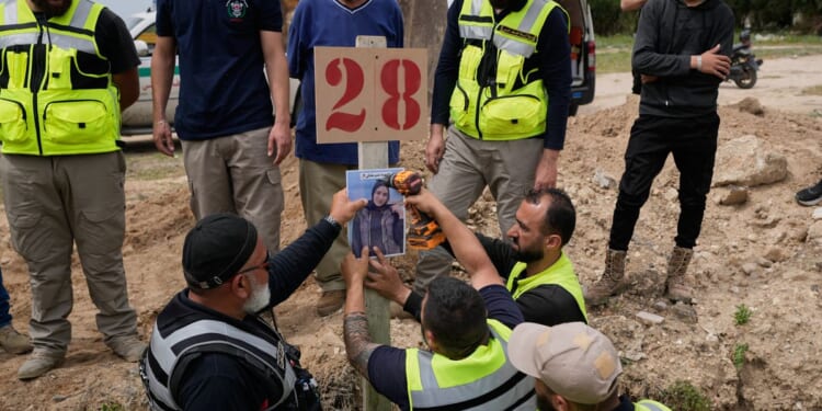 New Israeli strikes hit southern Lebanon a day after historic talks in Washington