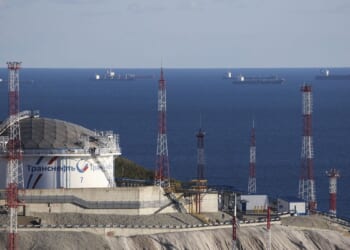 Ukraine launches renewed attacks on Russia’s oil facilities