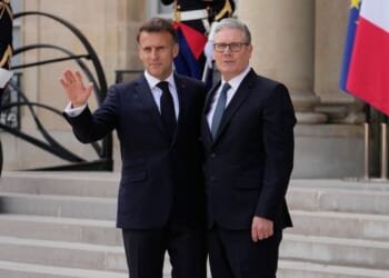 Macron and Starmer hold international summit on reopening the Strait of Hormuz