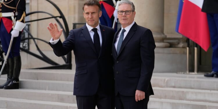 Macron and Starmer hold international summit on reopening the Strait of Hormuz