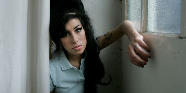 Judge ruled against father of Amy Winehouse over money her friends made on memorabilia