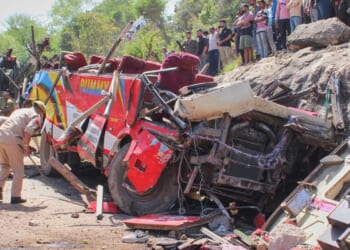 Bus accident in Indian-controlled Kashmir kills 21 people