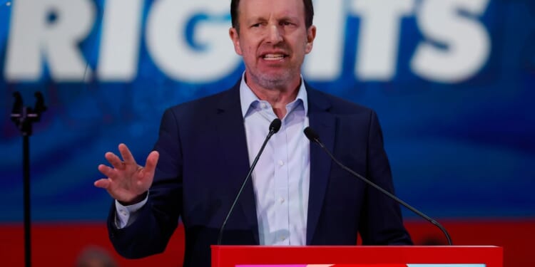 Republicans blast Sen. Murphy for pro-Iran post that he says is sarcastic