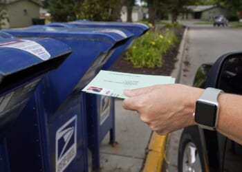 Democratic senators urge Postal Service to defy Trump order on mail-in voting