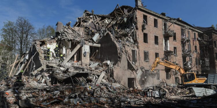 Russian attacks kill 5 and wound more than 40 in Ukraine’s Dnipro as 1 dies in Russia