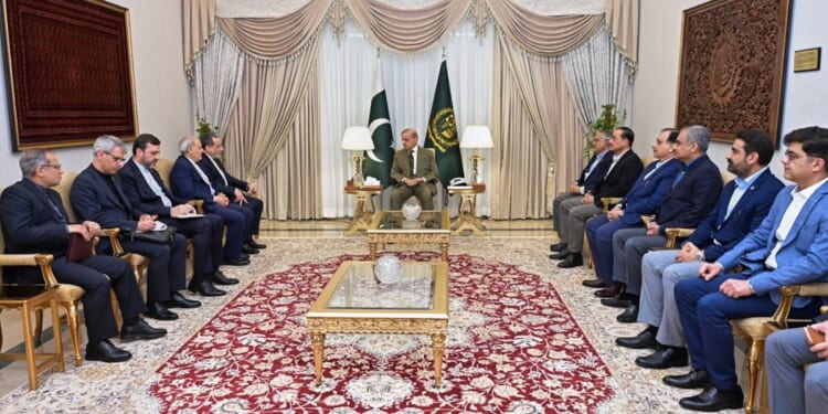 Iran’s foreign minister leaves without meeting U.S. envoys, Pakistani officials say