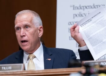 Sen. Thom Tillis drops opposition to Warsh Fed nomination after Justice Department ends Powell probe