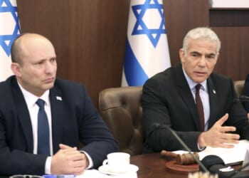 Two former Israeli prime ministers agree to merge parties against Netanyahu