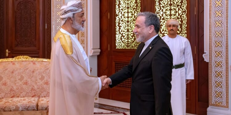 Iran’s foreign minister returns to Pakistan as Islamabad races to save negotiations with U.S.