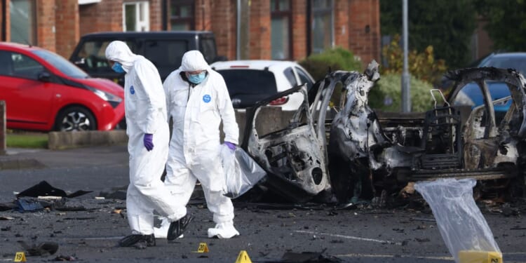Car bomb explodes outside Northern Ireland police station