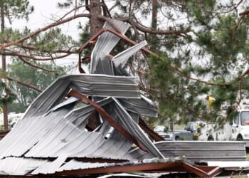 Tornado in northern Texas leaves at least 2 dead and destroys multiple homes