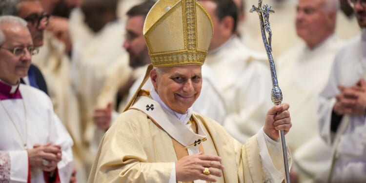 Pope prays with Archbishop of Canterbury Sarah Mullally in historic encounter, vows dialogue