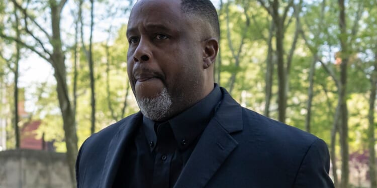 Ex-NBA player Damon Jones pleads guilty to wire fraud in $10M betting, poker schemes