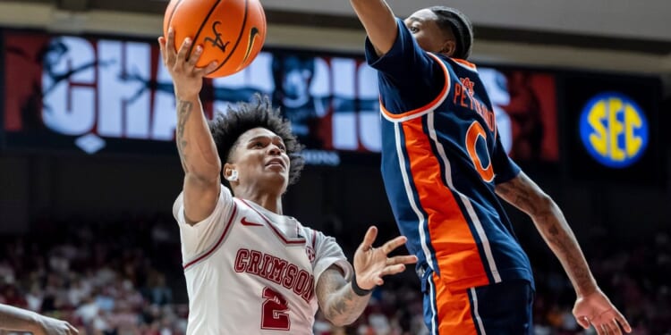 Aden Holloway has a scholarship waiting at Alabama depending on outcome of marijuana case, Oats says