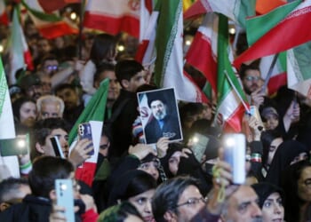 A crowd of Iranian protesters gather in Tehran on April 25, 2026.