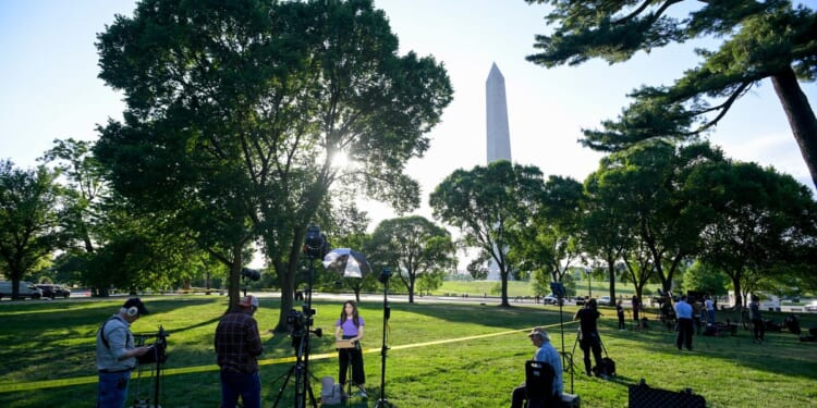 Texas man identified as suspect in shooting near Washington Monument