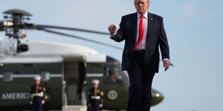Trump flexes his muscle in Indiana, ousts rebels who defied his redistricting push