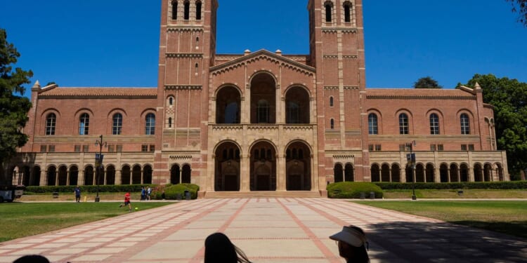 Justice Dept. says UCLA medical school discriminated based on race in admissions
