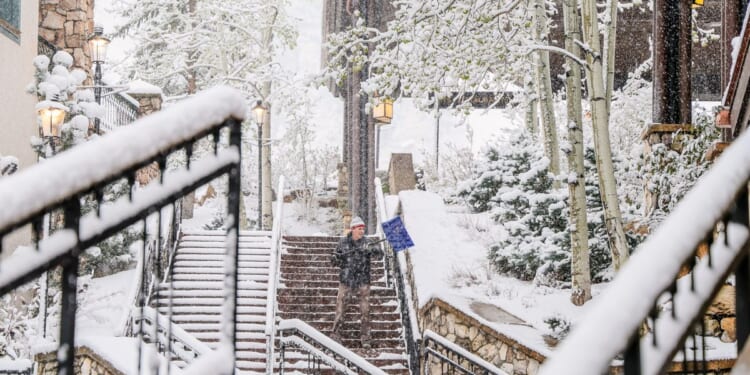 A late spring snowstorm slams Colorado, closing schools and disrupting commuters