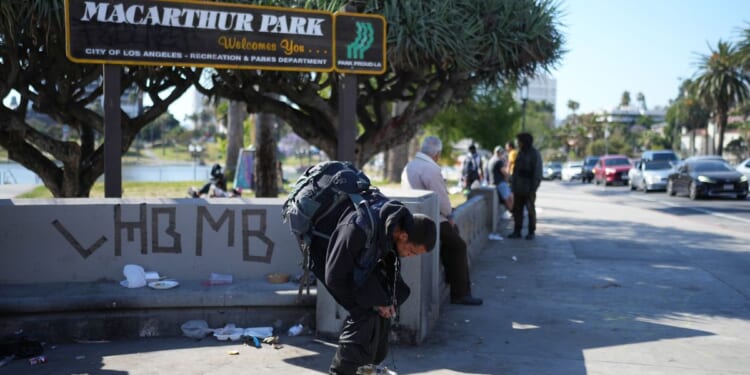 Federal agents arrest 18, seize $10M in fentanyl in MacArthur Park drug sweep