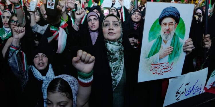Iran holds off on U.S. peace proposal