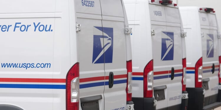 USPS nears rule to allow pistols in mail