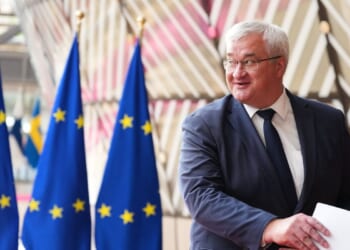 Russia and Ukraine trade blame for continued fighting as U.S.-brokered ceasefire nears its end