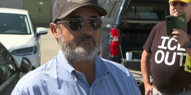 Immigration authorities detain former Kansas mayor who voted illegally