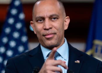 Jeffries says despite Republican gains on redistricting, Democrats will still win back the House