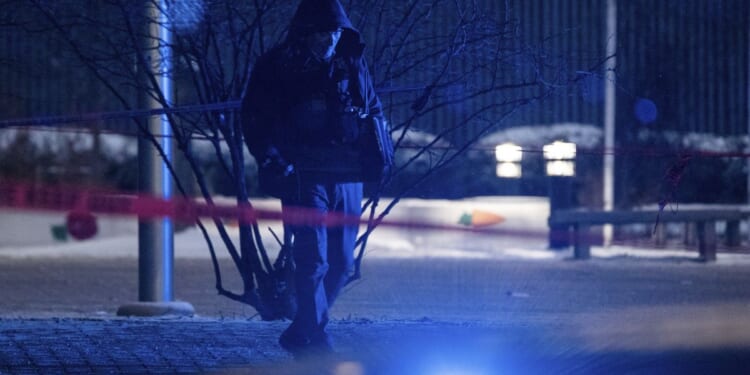 Nearly 1 in 12 defendants on Chicago ankle monitor program have gone AWOL