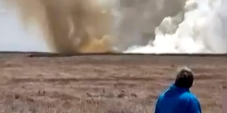 Four crew members eject safely after two Navy jets crash during air show in Idaho