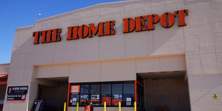 Home Depot profit falls, but it tops expectations in the face of growing economic uncertainty