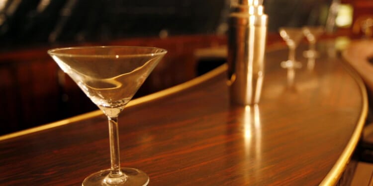 D.C.-area developer builds free app mapping 700+ happy hours across the DMV