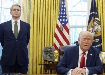 Trump orders Treasury to issue banking guidance for illegal immigrants