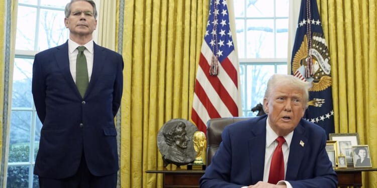 Trump orders Treasury to issue banking guidance for illegal immigrants
