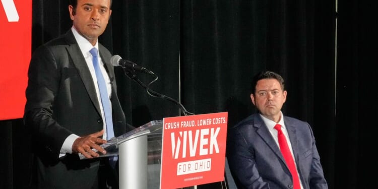 Vance takes his fight against fraud to red Ohio, muddying waters for GOP’s Vivek Ramaswamy