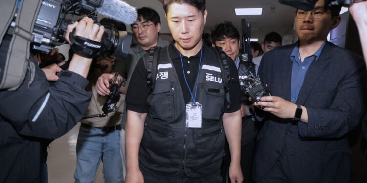 Samsung’s union puts off strike after reaching last-minute wage deal with management